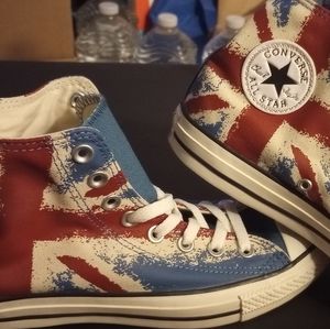 Converse union jack canvas shoes.